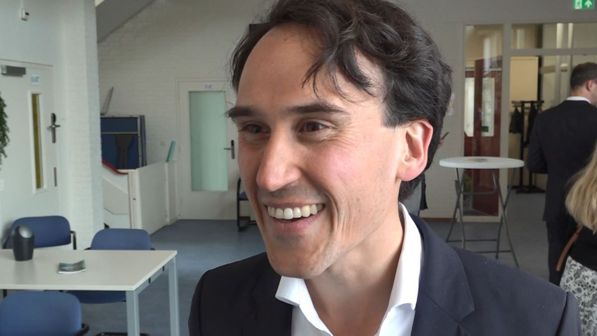 Geld Klotst Tegen De Plinten