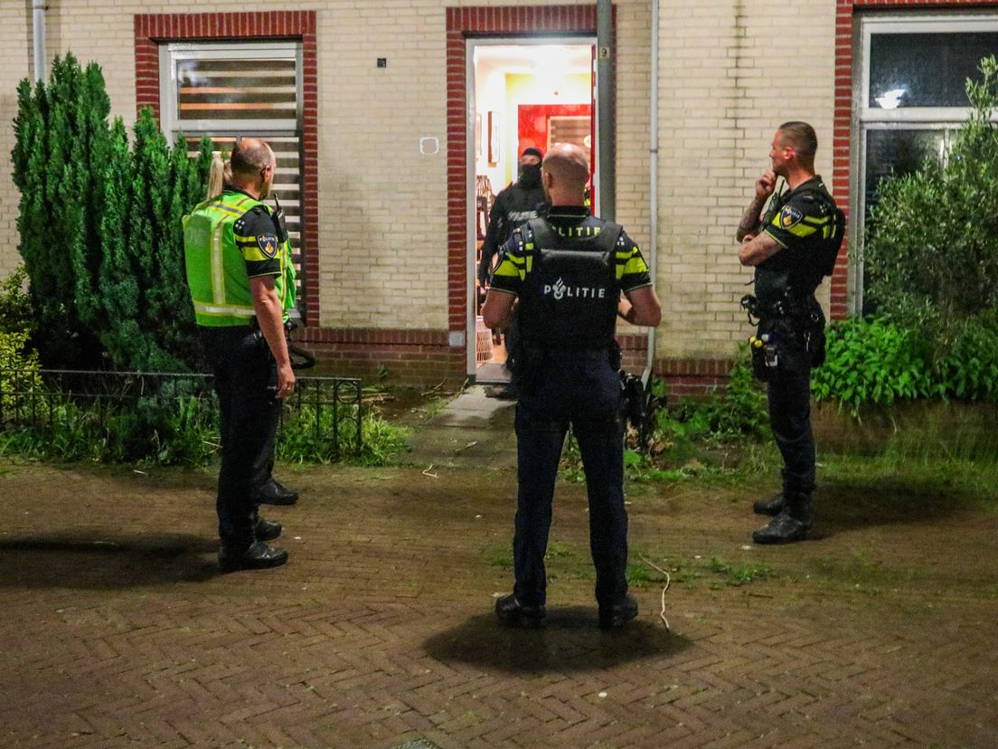 Politie doet inval in huis in Maassluis