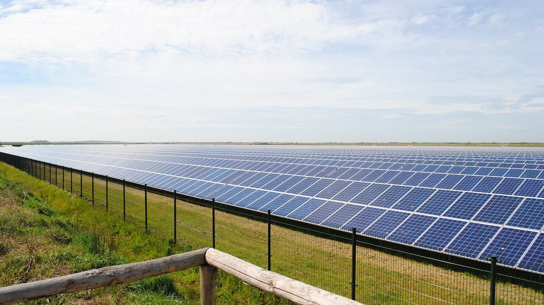 De provincie Gelderland maakt zich grote zorgen over het klimaatakkoord. Het grote probleem in het akkoord is de begroting van de provincies: 25 procent daarvan komt van de belasting op voertuigen, maar als iedereen elektrisch gaat rijden, valt dat weg. In het akkoord neemt de provincie een grote rol in.