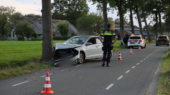 Aanhouding na botsing • brand in woning. Aanhouding na botsing • brand in woning.