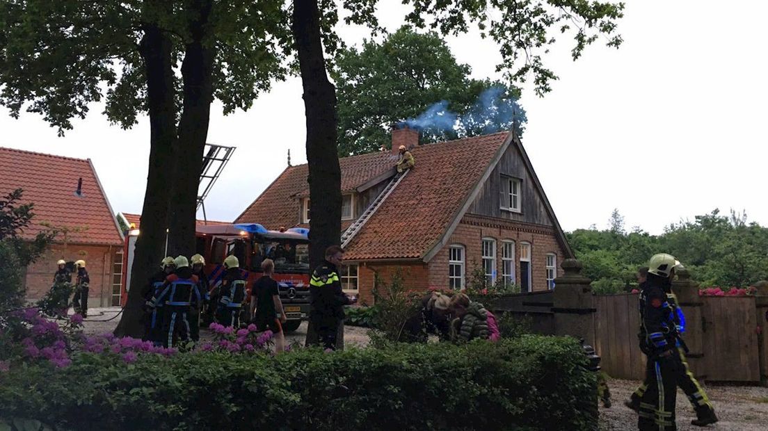 Schoorsteenbrand in Agelo