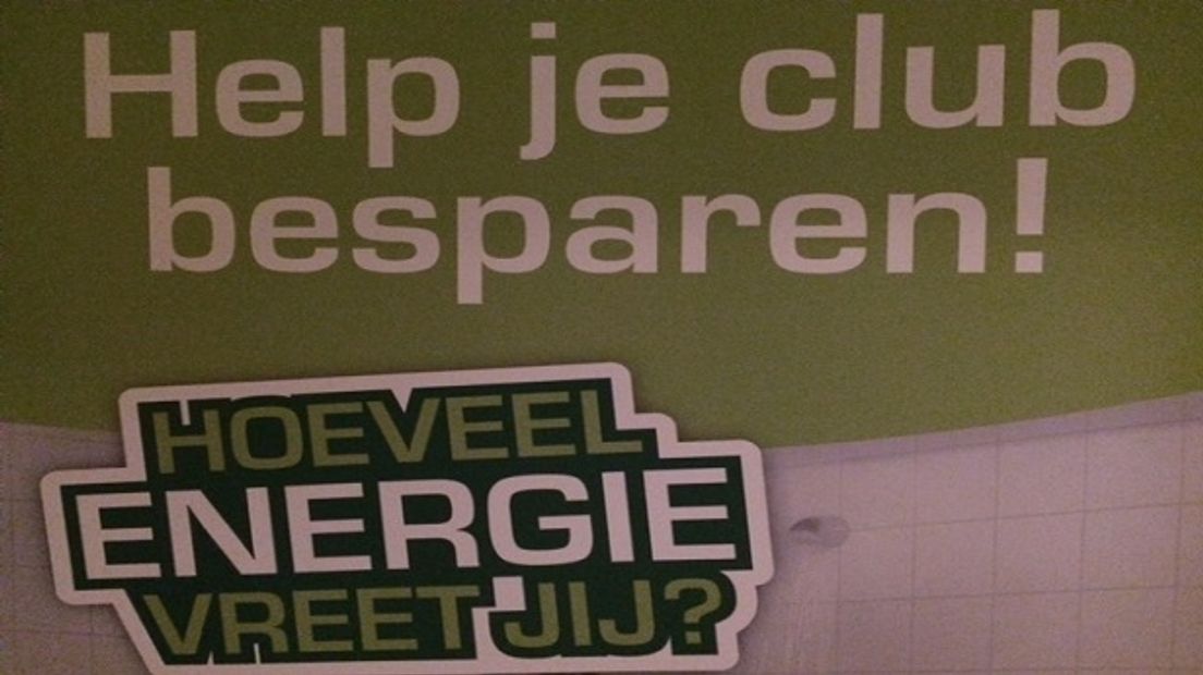 130 voetbalclubs uit Drenthe meldden zich maandagavond op de Meerdijk in Emmen om bijgepraat te worden over besparingen in het energieverbruik bij verenigingen