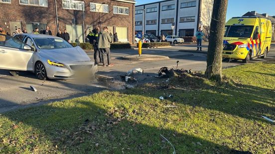 Vrouw gewond • botsing op N224. Vrouw gewond • botsing op N224.