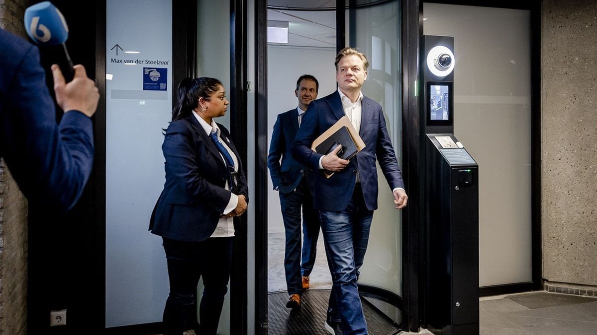 ピーター・オムツィヒト氏、政府の財政状況が期待外れだったため、NSCとの結成協議から離脱