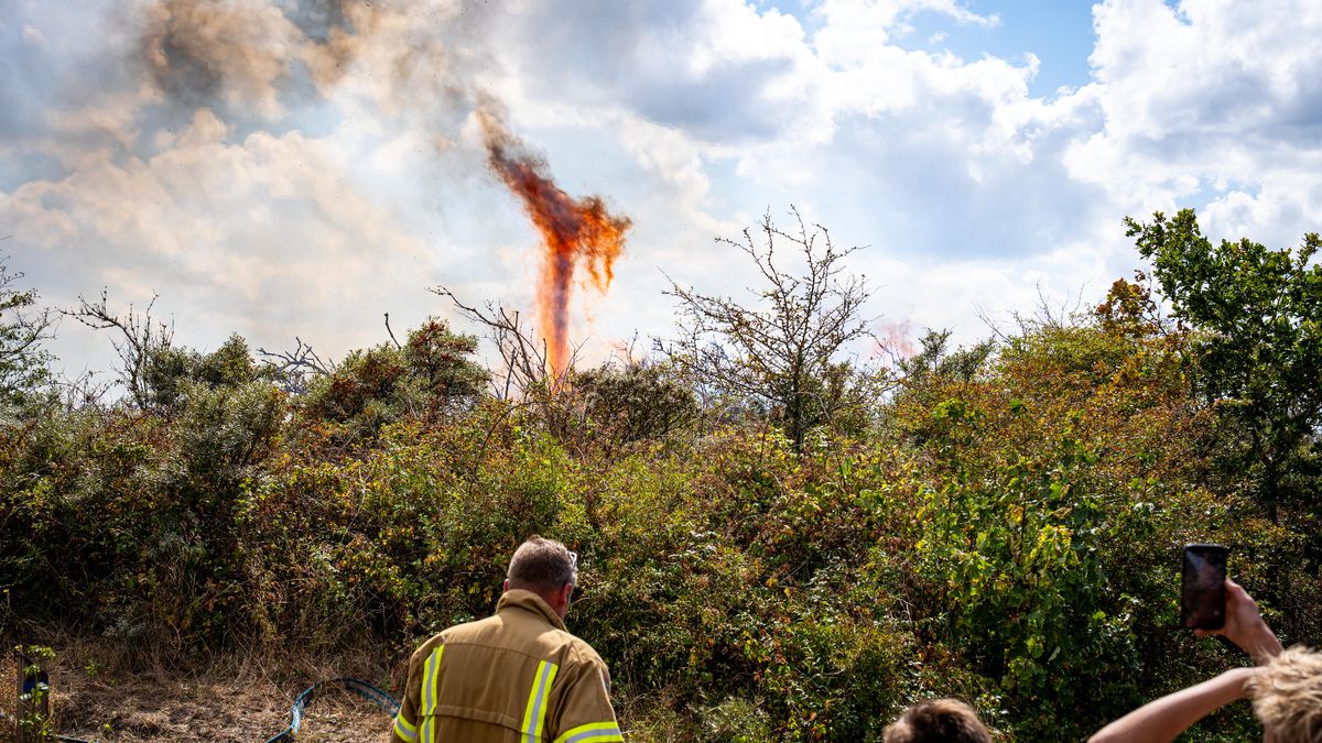 De brand gezien vanuit de lucht. Video van Corné Bouman.