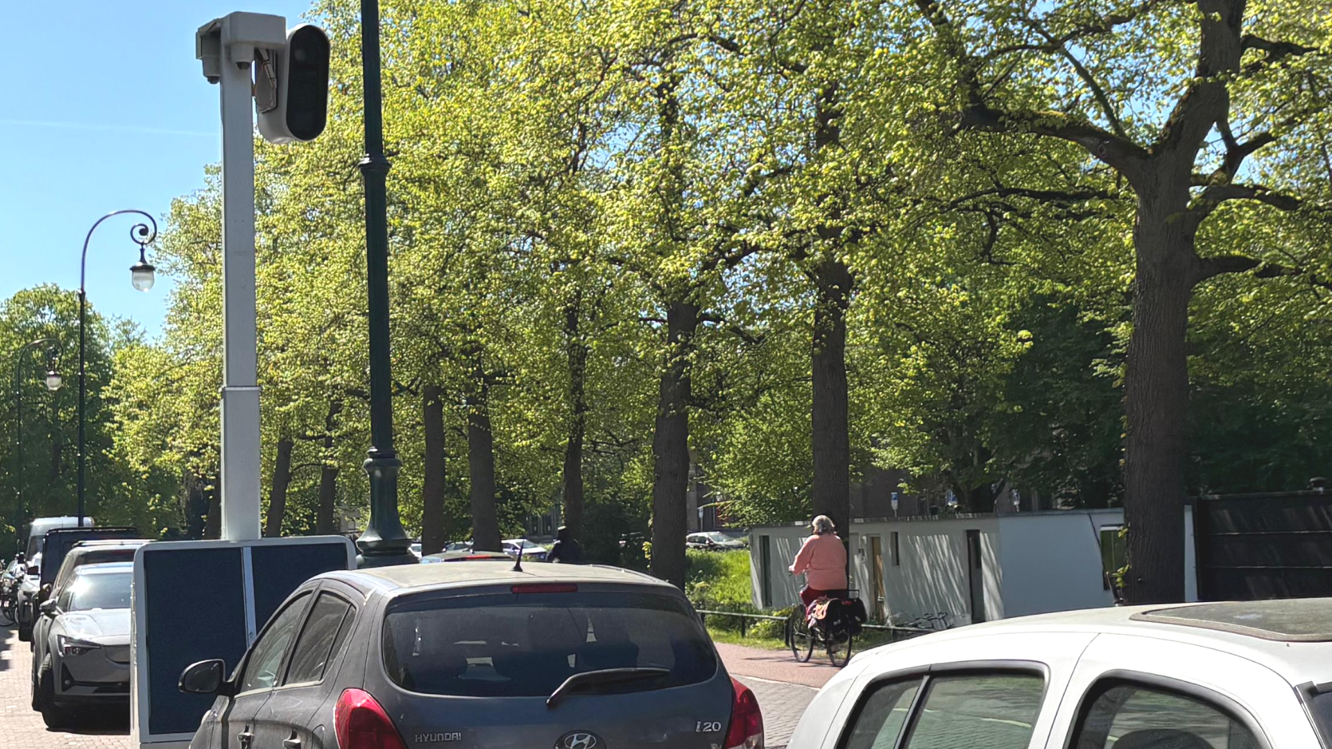 Boeteregen door flitsers op 30 km/u-wegen in Utrecht: 'Ze staan er niet voor niks'