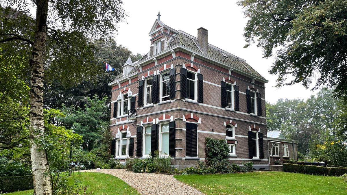 Open Monumentendag: Smildegers restaureren zelf eeuw oude burgemeestersvilla