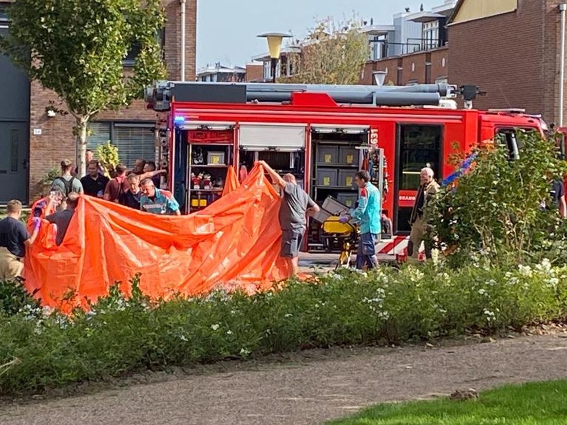 Een man is overleden bij de brand in de parkeergarage aan de Wilgenwede.