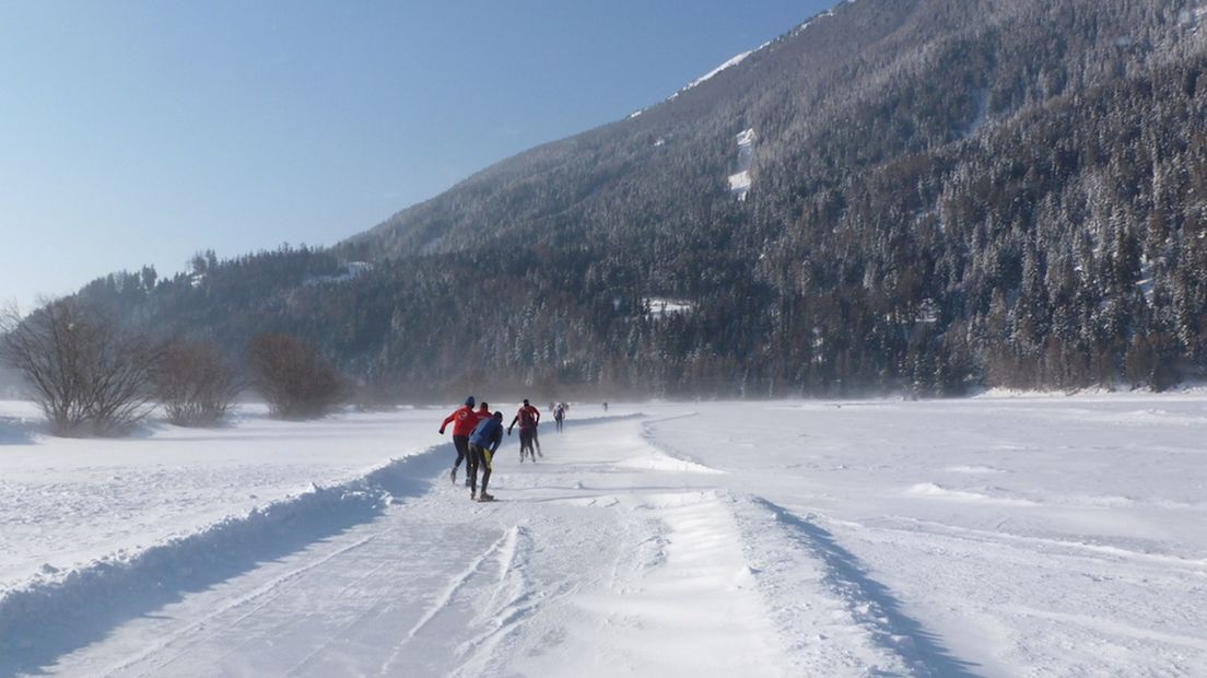 Schaatsers op de Haidersee