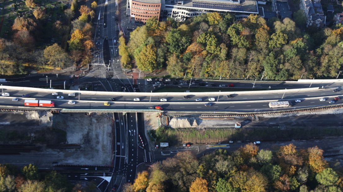 Een luchtfoto van de aanpak van de zuidelijke ringweg