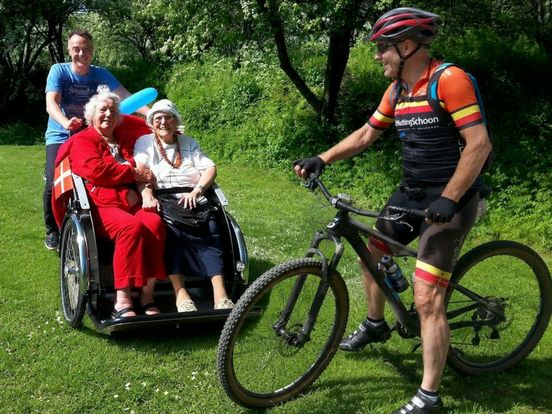 Rolder initiatief krijgt geld om met ouderen en mensen met een beperking te fietsen