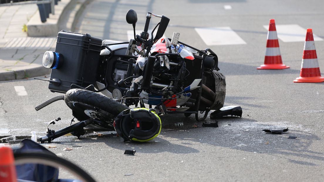 Aanrijding met politiemotor op Loosduinseweg