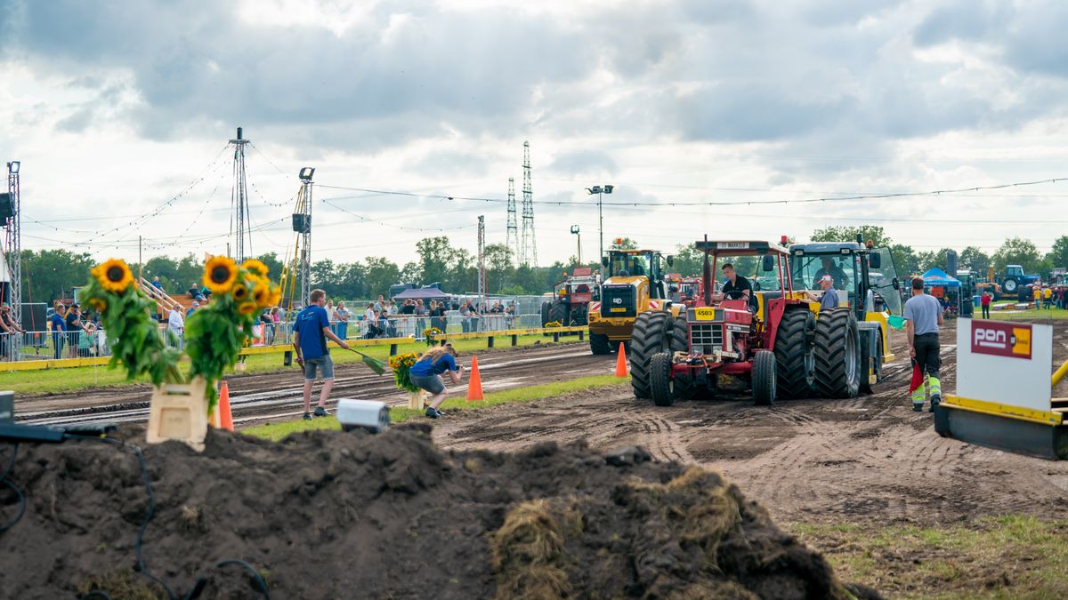 In beeld: Trekkergeweld barst los bij trekkerslep Hooghalen