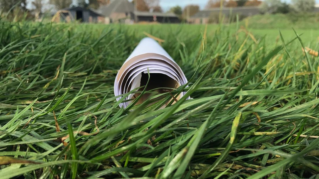 Een landschapskaart in het gras