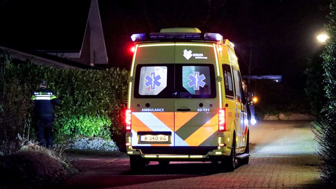 Hulpdiensten nemen poolshoogte aan de Asserbrink in Emmen