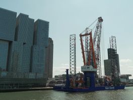 Enorm boorplatform aan Wilhelminakade