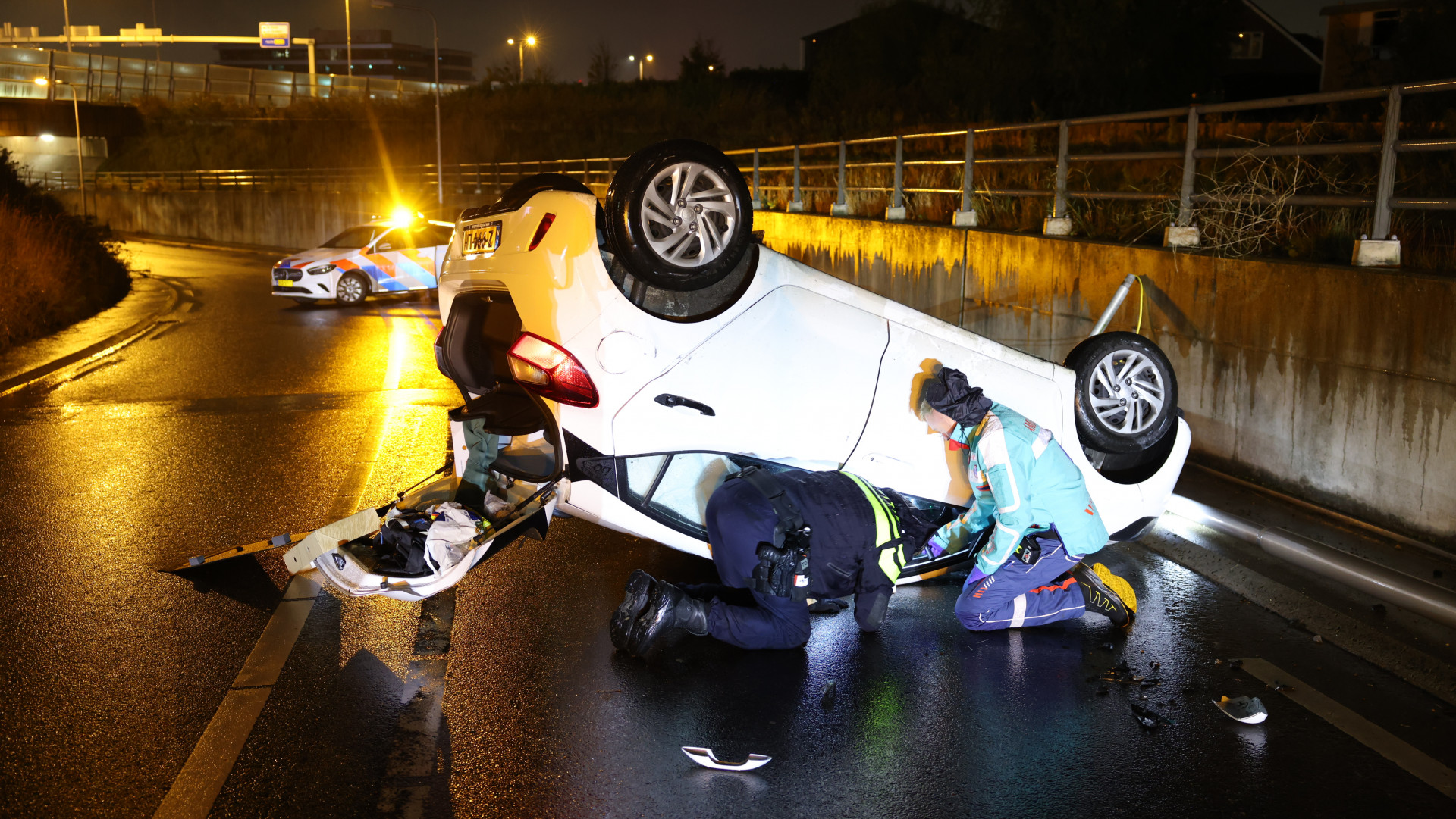De wagen sloeg over de kop