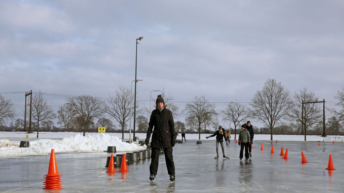 Schaatsen in Staphorst kon extra snel omdat de burgemeester een oogje toekneep
