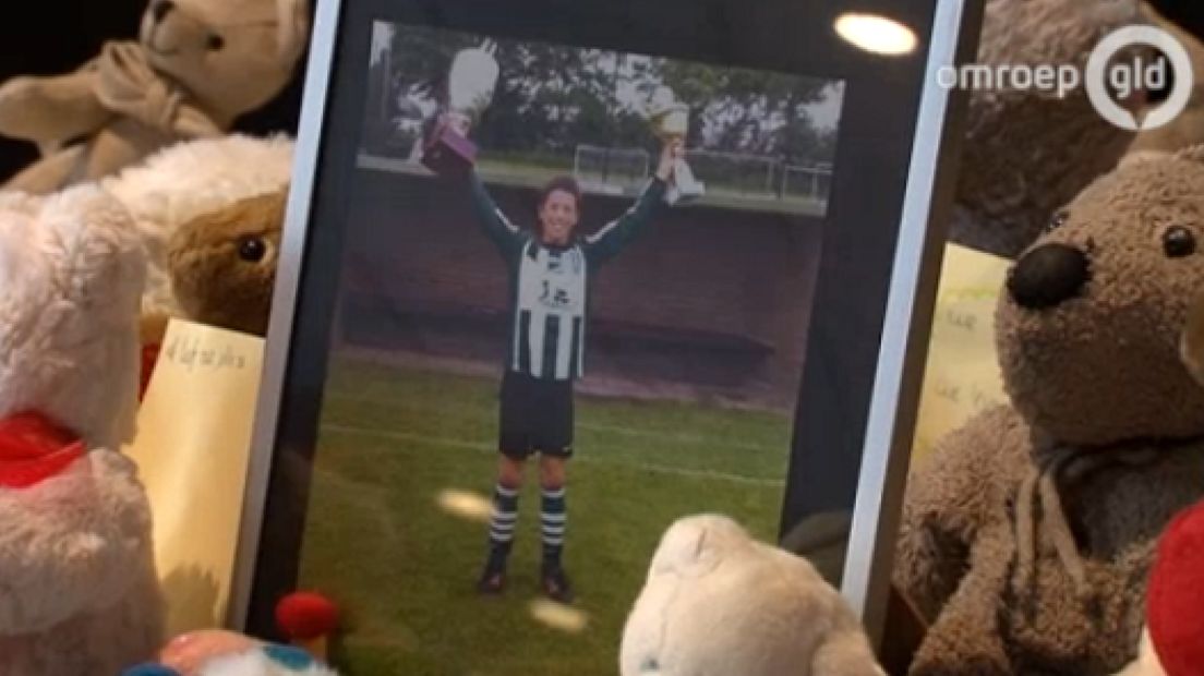 V.V. Tricht rouwt na overlijden teamgenoot Bob (13)