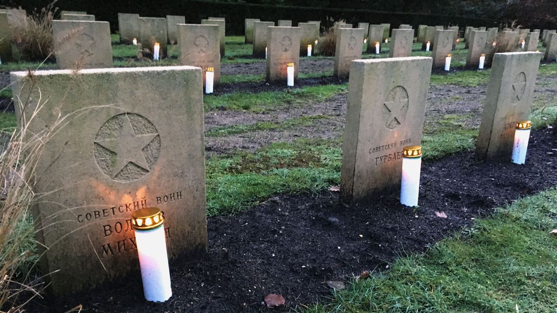 Kaarsje bij elk oorlogsgraf op begraafplaats Leusden dankzij actie