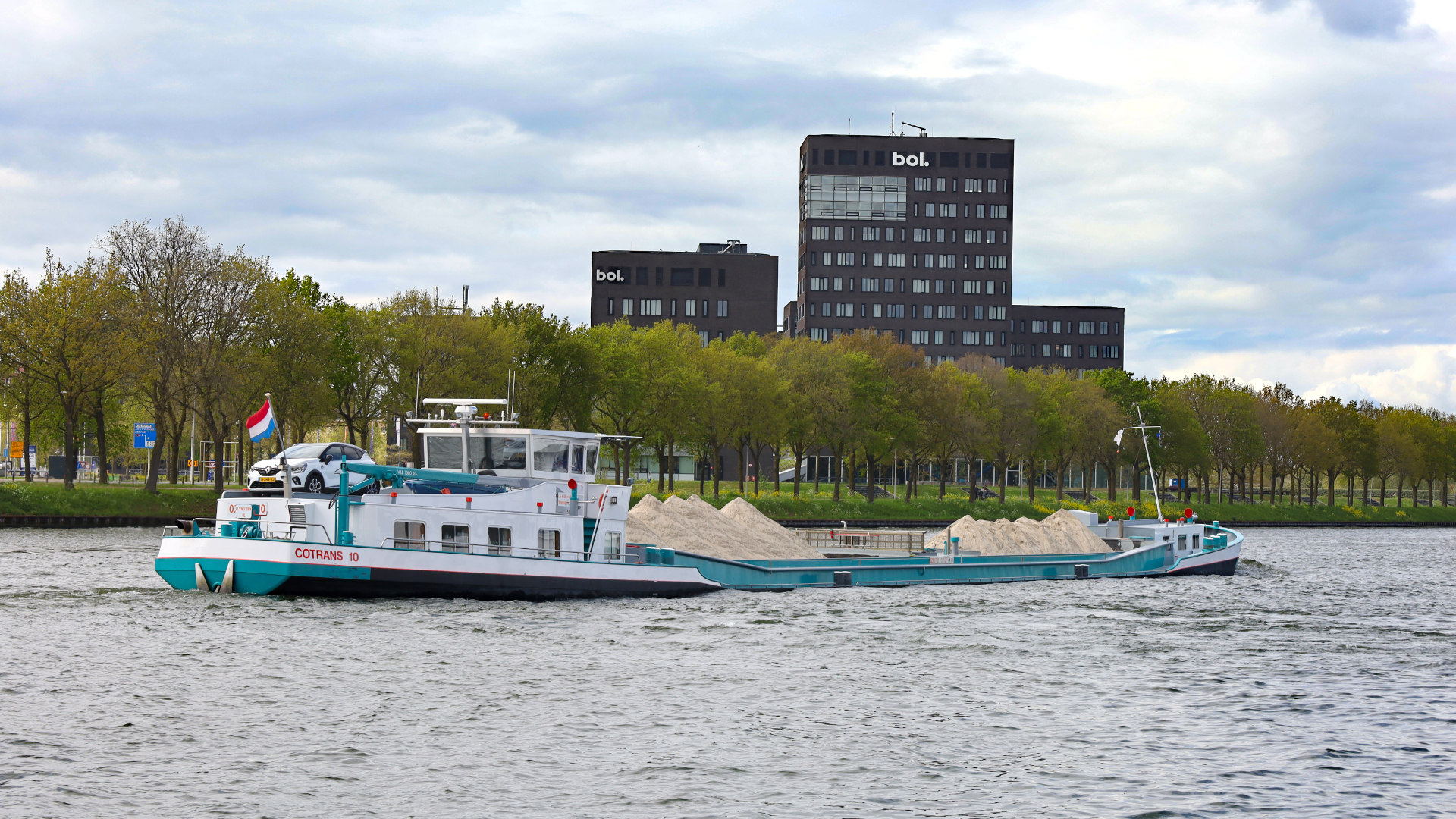 Oudegracht op slot? Schippers voorzien ernstige ongelukken met pleziervaart