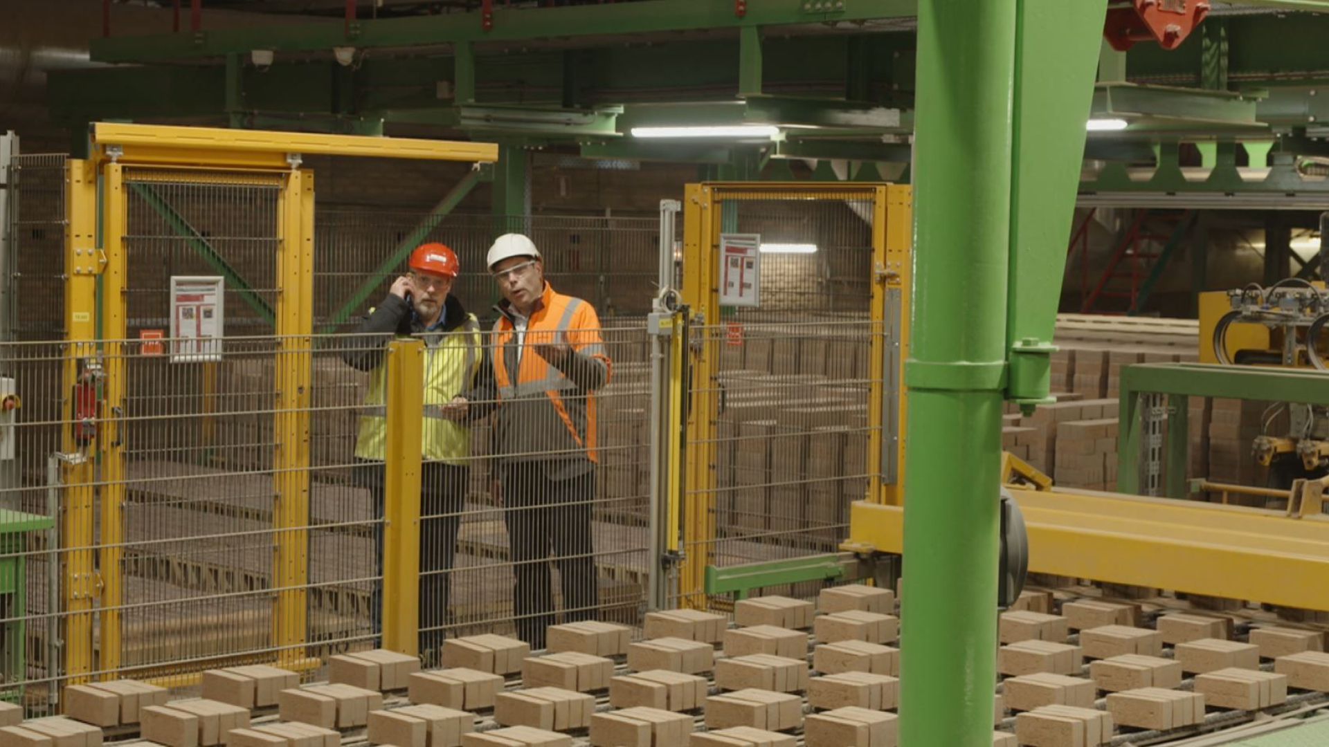 Steenfabriek wil van het gas af, maar wacht nog jaren op stroom