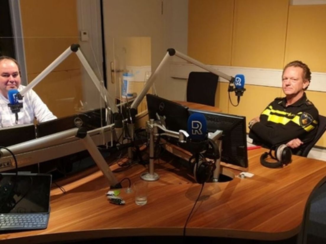 Fred Westerbeke in de studio met Ruud de Boer