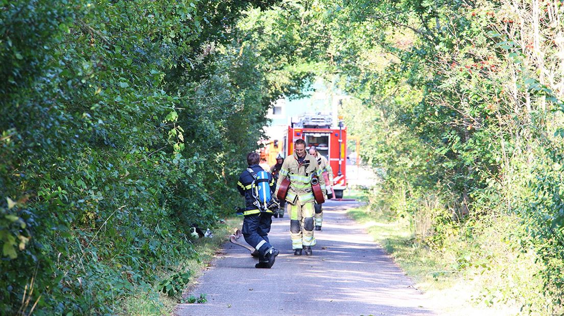 De brandweer is met groot materieel uitgerukt.