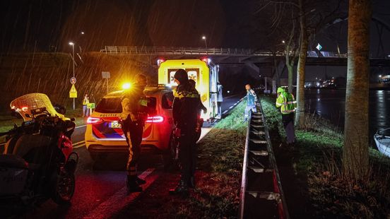 Tijdelijk geen treinen tussen Groningen en Assen wegens aanrijding. Tijdelijk geen treinen tussen Groningen en Assen wegens aanrijding.