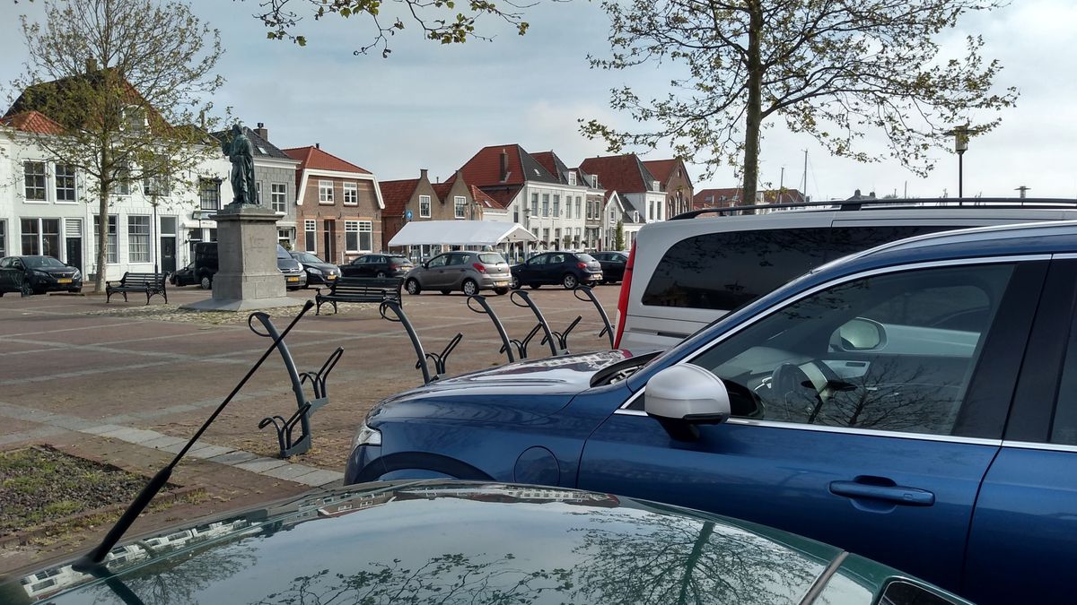 Voetganger krijgt de ruimte in het centrum van Brouwershaven