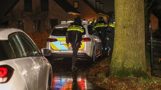 Politie treft grote groep buurtwachters en een gewonde vermeende dief