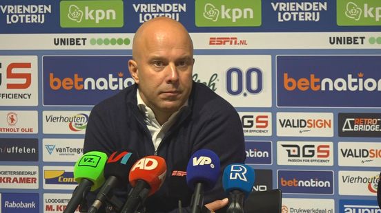 Feyenoord-trainer Arne Slot openhartig over Liverpool: 'Er is een goed bod gedaan'
