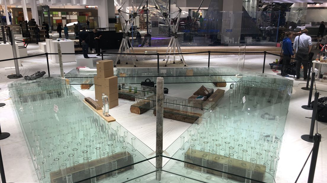 TU Delft maakt vloer van glas