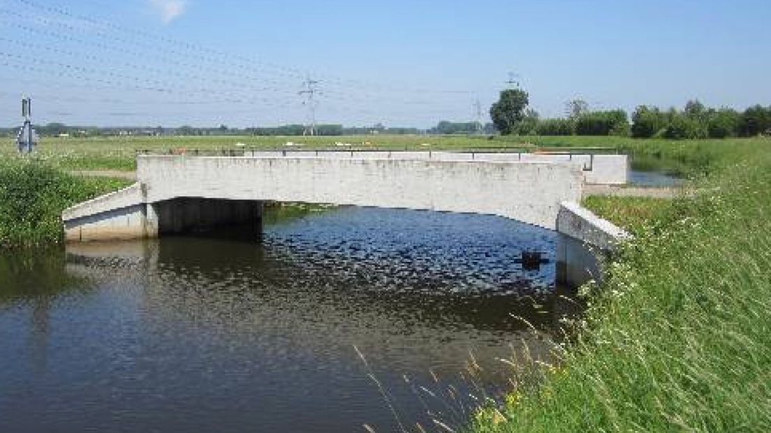 Betonrot in bruggen Wapenveld