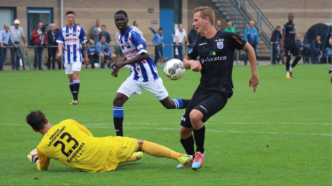 Erik Israelsson in actie in Heerenveen