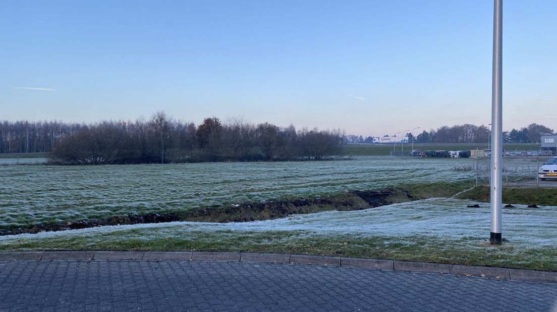 Op dit terrein moet de 'truckstop' komen