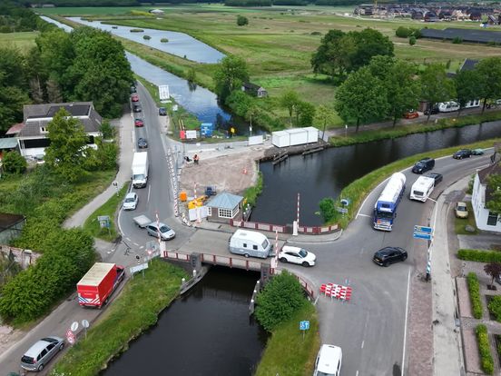 Broedende boerenzwaluw houdt bouw Norgerbrug weer tegen, pas volgend jaar open