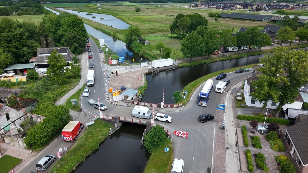 Broedende boerenzwaluw houdt bouw Norgerbrug weer tegen, pas volgend jaar open