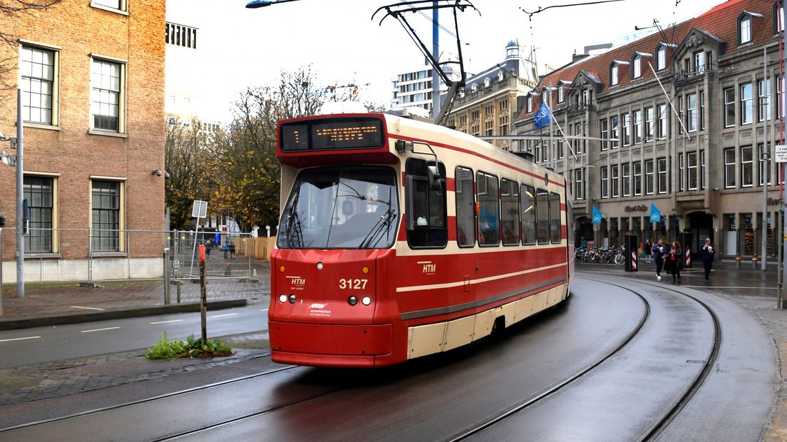 Een GTL8-tram van HTM in Den Haag