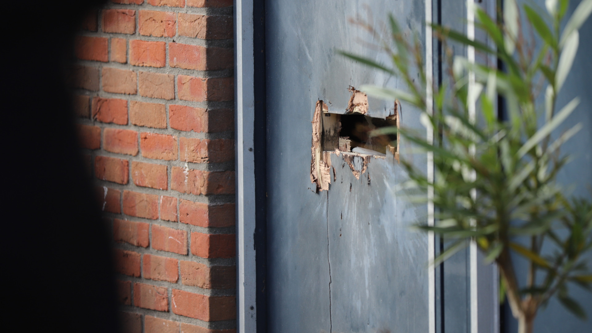 Explosie Bij Woning, Politie Onderzoekt Link Met Dodelijke Schietpartij ...