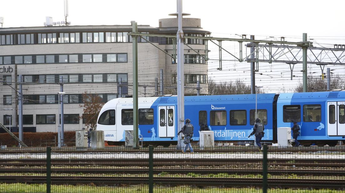 Trein van Arriva op station Zwolle
