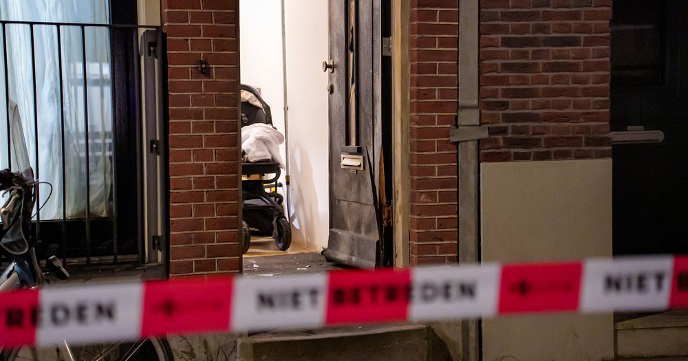 Schade Aan Voordeur Na Explosie - Rijnmond