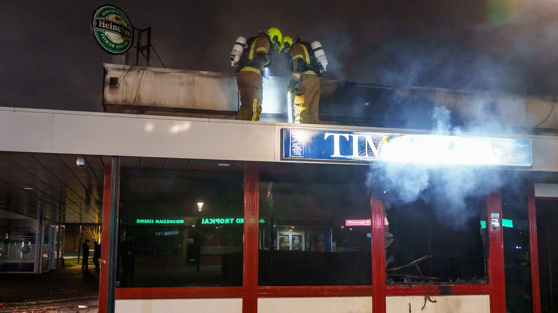 Explosie en brand bij Chinees restaurant Tim Hong.