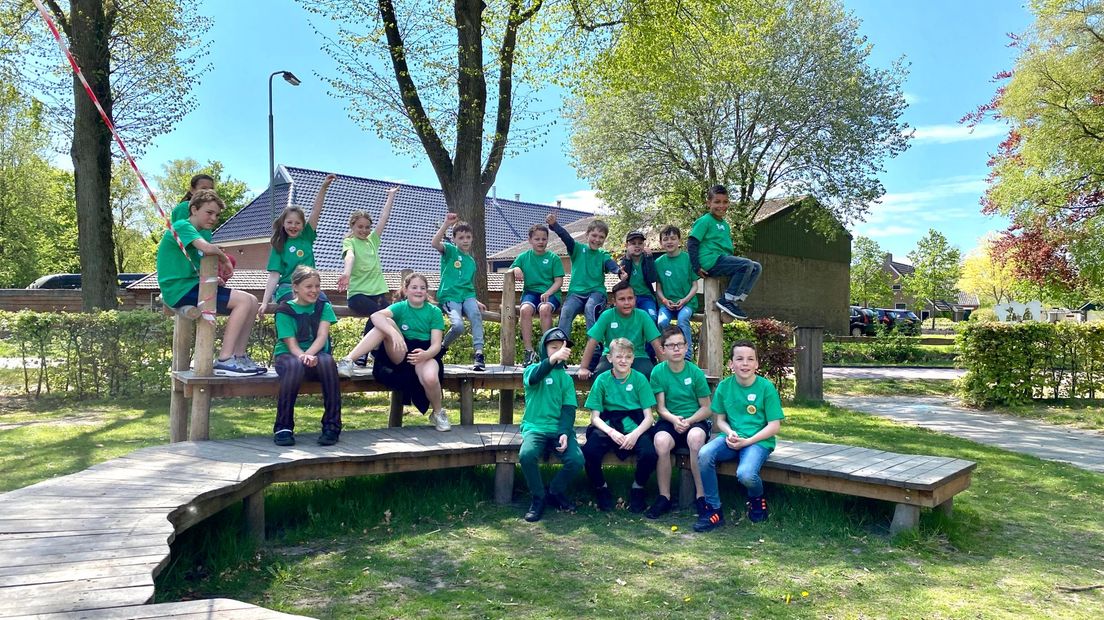 Drie dagen lang spelen negentien basisschoolkinderen samen en maken ze opdrachten