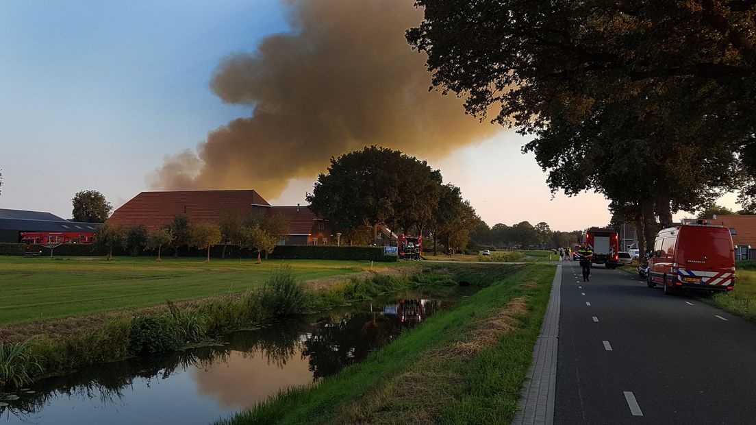 Grote brand in schuur Nieuweroord (Rechten: Persbureau Meter)