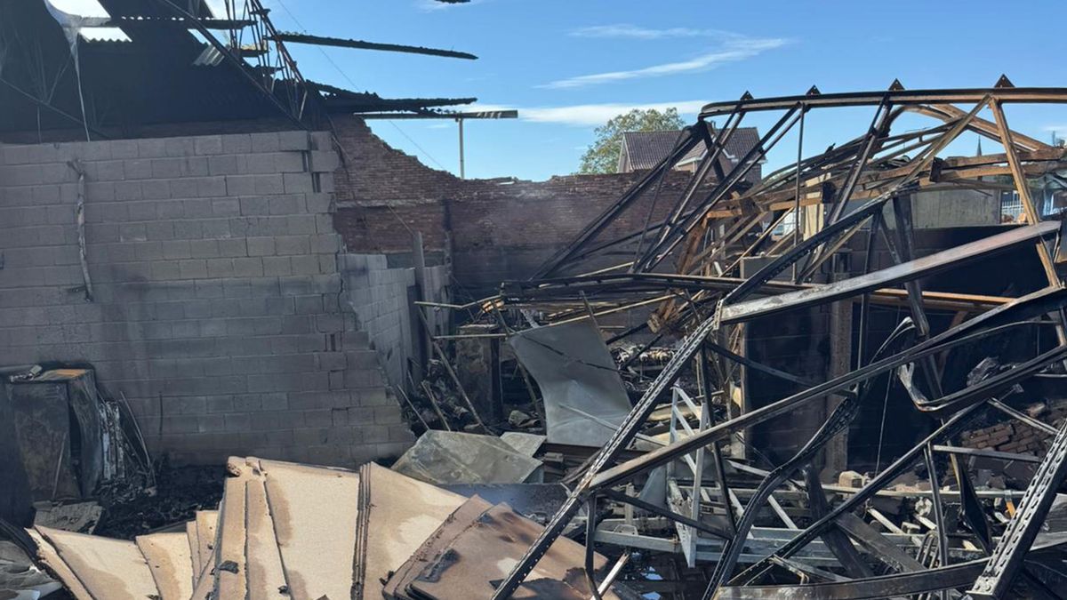 Veertig piano's verwoest bij grote brand in Beegden: 'Dit was mijn passie'