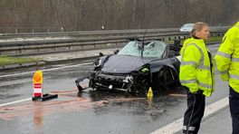 A12 dicht door zwaar ongeval met sportwagens
