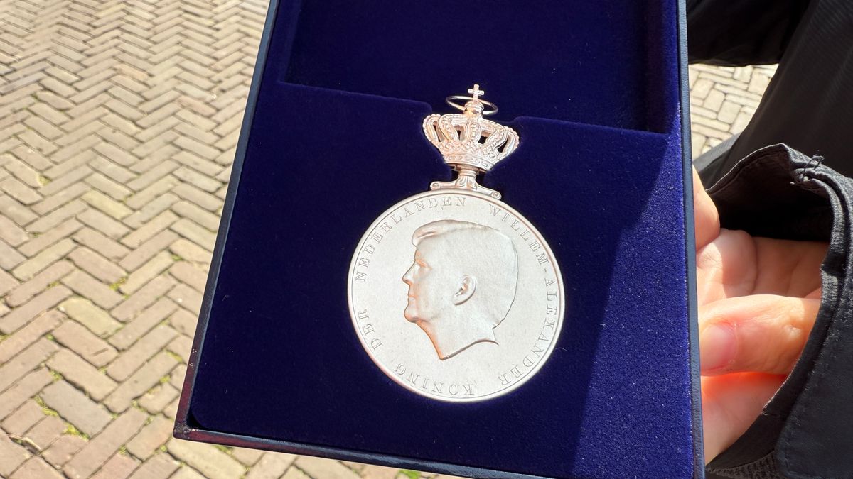 Koninklijke erepenning voor muziekvereniging Euphonia uit Nijeveen