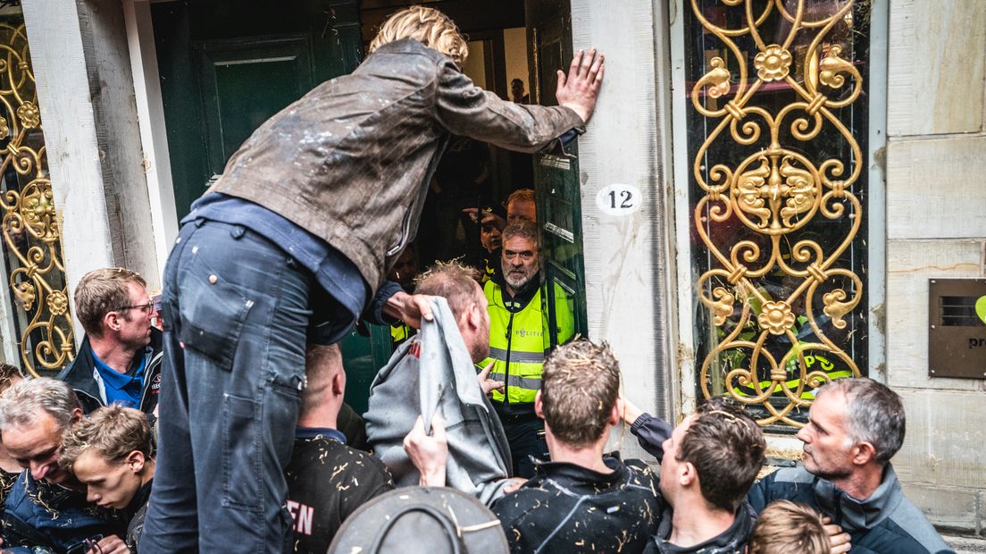 Na het boerenprotest in Groningen werden drie personen opgepakt (Rechten: ANP/Siese Veenstra)