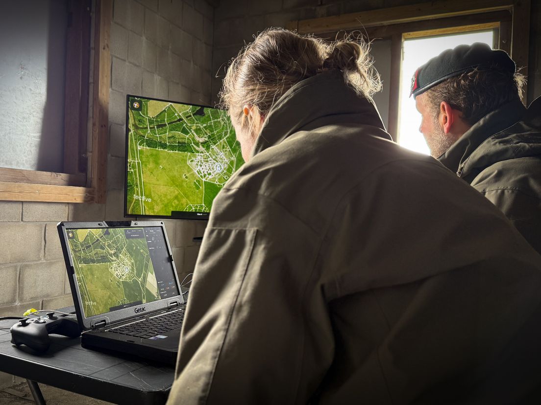 Reservisten van Brigade uit Havelte worden opgeleid met nieuw dronesysteem: 'Ik word al een beetje weerman'